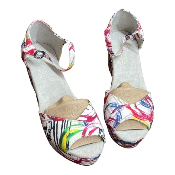 Toms Shoes - Sz 7.5 Tom’s White Multi Cavas Paint Platform Wedge NIB